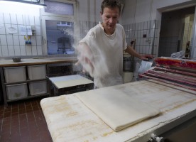 <span style='font-size:1.10em'></span>