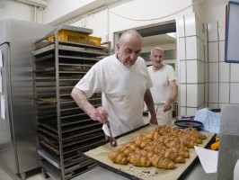 <span style='font-size:1.10em'></span>